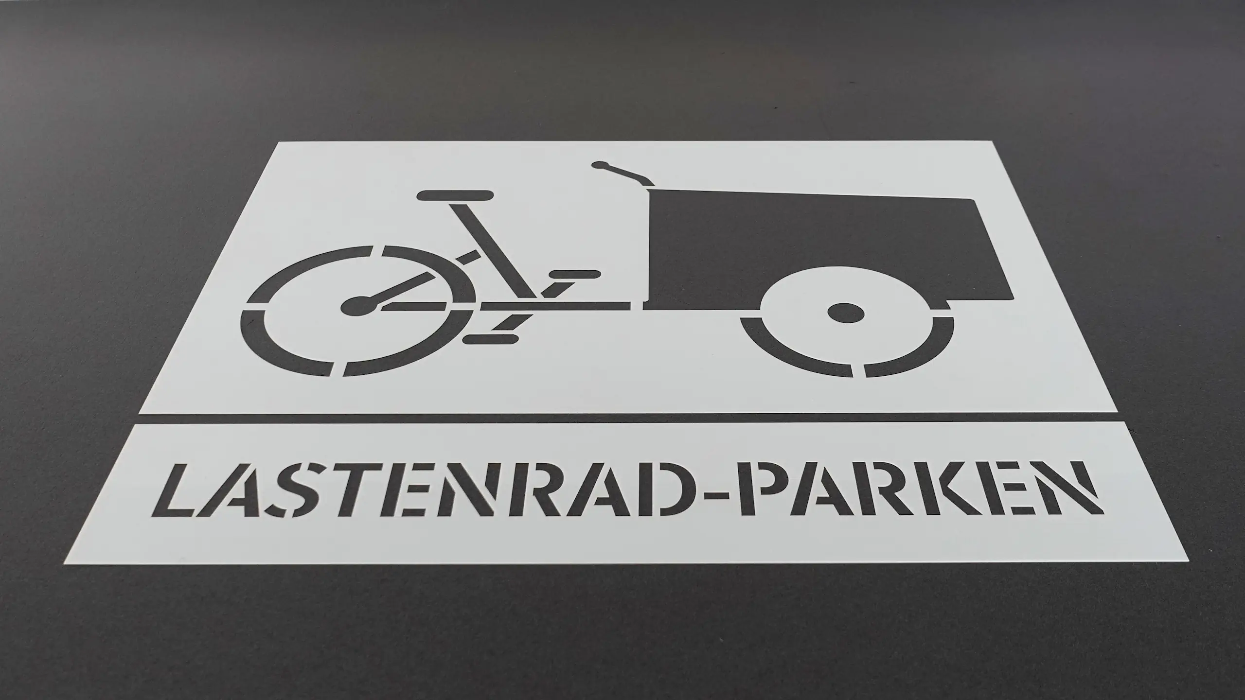 Schablone Lastenrad Parken